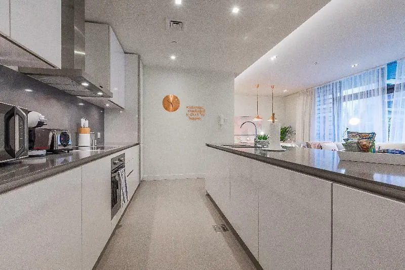 Hotel City Walk 6 By Fam Living Dubái