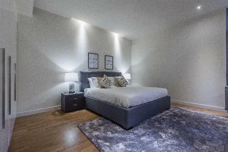 Hotel City Walk 6 By Fam Living Dubái